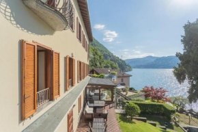 Front Lake Apartment with private Funicular